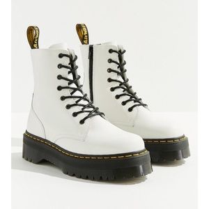 Dr. Martens Jadon Boot